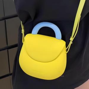 Dopamine Style Womens Crossbody Bag 2025 New Gourd Shape Large Capacity Waterproof Single Shoulder Commuter Mobile Phone Bag