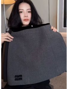 Winter Fashion High Waist Letter Embroidery Versatile Slimming Anti-Light A-Line Mini Skirt Womens Stylish Thickened Short Skirt