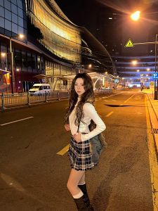 Váy Ngắn Kẻ Caro Cạp Cao Phong Cách Retro Cho Nữ Mùa Xuân 2024 Váy Xếp Ly Da Đa Năng Váy Ngắn Thời Trang