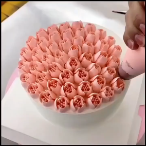 14 PCS Cake Decorating Set Russian Piping Tips with Converter & Scraper Kit Complete Icing Nozzle Kit for Cake Baking Beginners