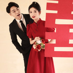 ชุดแต่งงานสีแดงแขนยาว ชุดราตรีจีนสำหรับเจ้าสาว ชุดแต่งงานแบบจีนโบราณ ชุดราตรีสั้นสีพื้น เดรสทรงเอ