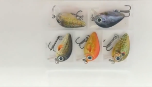 เหยื่อตกปลาไมโคร ชุดเหยื่อตกปลาประดิษฐ์ 5 ชุดต่อกล่อง นำกลับมาใช้ใหม่ได้ เหมาะสำหรับการตกปลาในน้ำจืดและน้ำเค็ม