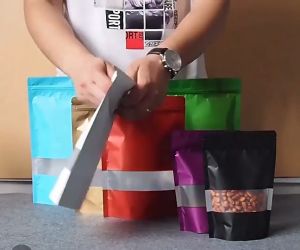(10 Pcs) Standing Pouch Alumunium Windows Emas 20 x 30 | Kemasan Serbaguna | Kemasan Ziplock | Kemasan makanan