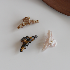 Japanese Style Vinegar Material Hair Clips with Flower Patterns Small Size Hair Grips for Women