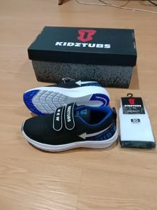 Sepatu Sekolah Anak Laki-Laki: Tips Memilih Sepatu yang Tepat