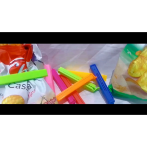 [ READY STOCK ] 1pcs Plastic Food Bag Clip Reusable Sealing Clip Food Snack Sealing Bag Clips
