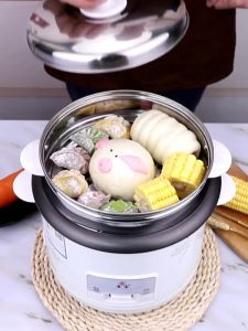 หม้อหุงข้าว หม้อหุงข้าวไฟฟ้า 1.5/2/3 ลิตร ขนาด22x22x24cm พร้อมซึ่งนึ่ง หม้อหุงข้าว สำหรับ 1-3 คน (ปลั๊ก3ขาจีน)