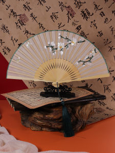 พัดปีกพับปักลายซูโจวสไตล์ย้อนยุค พัดผ้าไหม กางเกงฮันฟู่ ลมพัด วัสดุกระดาษแข็ง สไตล์จีนโบราณ