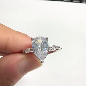 Huitan Water-drop Shaped Cubic Zirconia Proposal Ring for Women Fashion Luxury Bridal Wedding Accessories Eternal Jewelry
