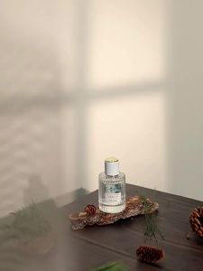 SKIN LUCKY | Long-Lasting Cedarwood Fragrance Perfume