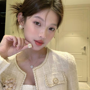 Korean Style Glowing Zircon Letter CD Sugar Cube Earrings Womens Elegant High-End Feel Unique Beautiful Ear Jewelry