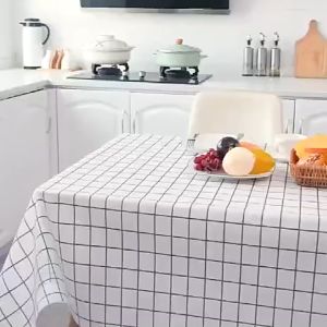 Khăn trải bàn trang trí họa tiết caro 137 x 90cm tấm khăn lót bàn ăn chất liệu chống thấm giúp giữ vệ sinh sạch sẽ