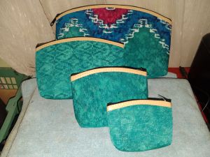 Dompet - Pouch Bag serbaguna 4 in 1 motif batik Bali (Tas beranak)