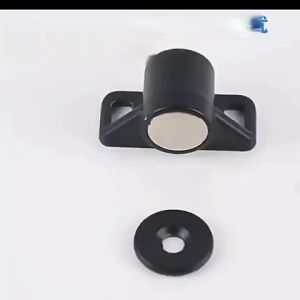 Bộ chốt hít nam châm đóng cửa tủ gỗ.