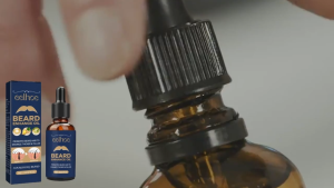 Mens Beard growth essential oil effective beard growth promoting oil for men Mens hair tonic gentlemans beard care mens beard growth agent balsam wax hair loss conditioner Fast beard growth 30 ml essence conditioner.