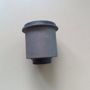 BOSH SAYAP BUSHING ARM MITSUBISHI TRITON BESAR DAN KECIL