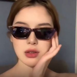 Kacamata Hitam Wanita & Pria Sunglasses: INS Fashion Kacamata Hitam Model Mata Kucing Korea