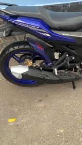 ốp pô và chụp đích pô xe EXCITER 155 kiểu THÁI đích màu bạc