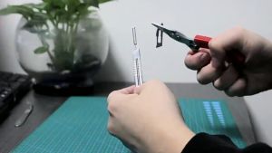 1 Set Pig Surgical Blade Kit (1Pcs Stainless steel handle+10Pcs blade) for Piglets Castration Tools