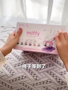Miffy | Giá Đỡ Điện Thoại Gấp Đa Năng Điều Chỉnh Độ Cao Và Góc Nghiêng Có Thể Kéo Dài Hình Nhân Vật Hoạt Hình Miffy Phụ Kiện Để Bàn Dành Cho Người Hâm Mộ