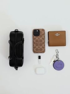 กระเป๋าแท้ 100% กระเป๋าสะพาย ลายเซ็นผ้าใบโบว์ลิ่งกระเป๋า CW197 ขนาด: 20 * 12 * 8 ซม