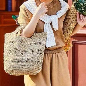 DaVee | Handmade woven Raffia straw bag bucket bag top-handle straw bag