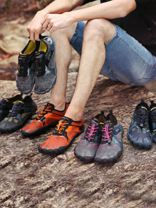 Outdoor Wading Shoes Mens Summer Quick Dry Water Shoes Beach Shoes Mens Anti-Slip Fishing Seafood Gathering Five-Finger Shoes