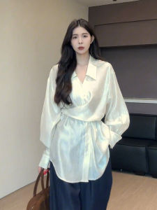 เสื้อเชิ้ตผู้หญิงคอวีแขนยาวผ้าอะซิเตทสีขาวสไตล์ฝรั่งเศส ดีไซน์ฤดูใบไม้ร่วง เสื้อตัวบนทรงเข้ารูปเอวเข้ารูป ทรงเข้ารูป