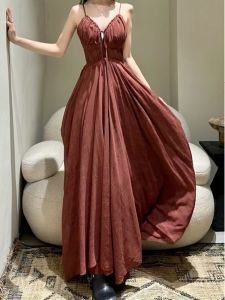 ชุดเดรสคอวีเซ็กซี่สีแดงคริสต์มาส กระโปรงทรงเอเอวสูง แขนกุด ผ้าโพลีเอสเตอร์ ชุดเดรสยาวคลุมเข่า