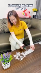 KUKE Kantong Plastik Es Batu isi 10 pcs / Kantong Kemasan Es Batu / Disposable