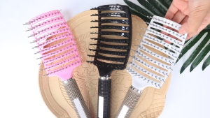 (MASSAGING + STYLING) WJS Large Curved Hair Styling Comb Massaging Hair Comb Rounded Vent Hair Brush Fluffy Hair Sikat Rambut Lengkung Anti Kusut Anti Slip Rubber Grip Handle Straight Curly Thick Hair Salon Styling Wavy Hair Comb Hair Dryer Comb 发梳 毛刷