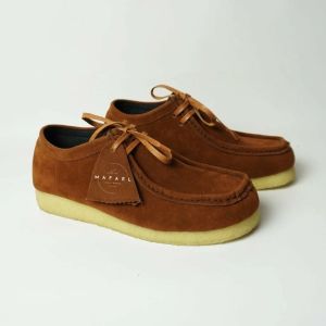 Sepatu Kasual Chungky Wallabee Natural Tan