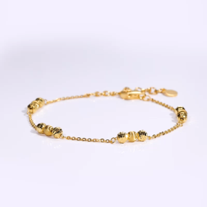 Chow Sang Sang 周生生 999 Pure Gold MINTYGREEN MINTYGREEN Cats Eye Sand and Geometric Etching Bracelet for Women 18cm 94604B Price-by-Weight 3.74g Gold