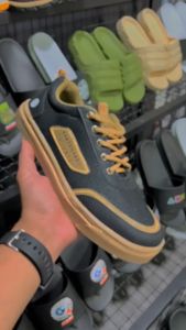 SEPATU SKATEBOARD CASUAL PRIA