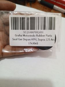 SEAL GER DEPAN KPH  SUPRA 125 ARS 17x30x5