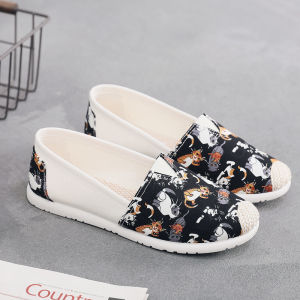 รองเท้าผ้าใบระบายอากาศสําหรับผู้หญิงสไตล์ฤดูร้อนใหม่รองเท้าผ้าปักกิ่งเดี่ยวลื่นบนรองเท้านุ่มแต่เพียงผู้เดียว