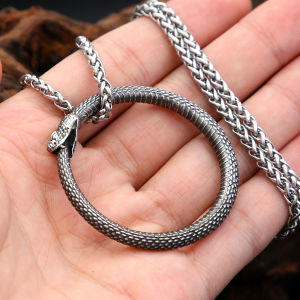 PUNK Hip Hop สร้อยคองูสแตนเลส Ouroboros จี้สําหรับผู้ชายผู้หญิงที่ไม่ซ้ํากัน BIKER VINTAGE สัตว์ของขวัญ Dropshipping