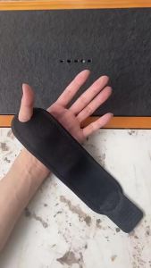 Sports wrist guard gym wrist guard support and fixation strap fracture wrist support strap carpal tunnel syndrome wrist guard