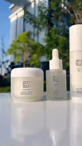 RIKU ริคุ เซท สิวฝ้า ริ้วรอยจางลง ฟื้นฟูผิวหมองคล้ำ วิตซีเบอร์รี่ เซรั่มน้ำนมข้าว บูสเตอร์ข้าวเกาหลี ผลิตและนำเข้าจากเกาหลี