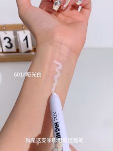 Xixi Phấn Mắt Nằm Silkworm Highlighter Bút Hàn Quốc Mắt Trang Điểm Ngọc Trai Trắng Mờ Độ Bóng Cao Làm Sáng Lấp Lánh Phấn Mắt Stick .Z921
