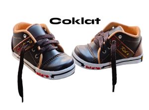 Sepatu Baby Laki Laki Terbaru Keren Bahan Lembut Berkualitas Insole Karet Bunyi Cit Cit