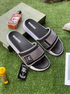 Sandal Pria/Wanita Terbaru sendal slop sendal slip-on sandal Slippers free.paperbag