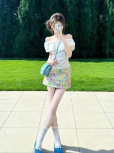 CHANGTONG | Youthful Elegant Fashionable One-Shoulder Top and Skirt Set