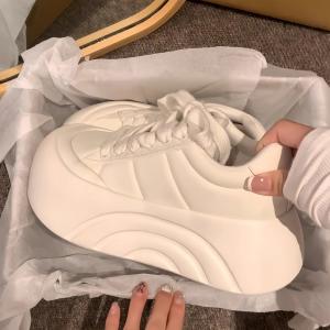 Womens Thick Bottom Platform Shoes White Bread Style Heightening Spring Summer Autumn New Fashion Flat Heel round Toe Rubber Sole