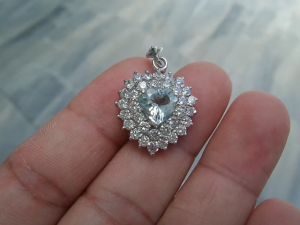 PY Beauty+++ ร้านนี้ขายแต่ของ 925 Sterling silver ฝังพลอยอความาลีนและเพชร CZ (Natural Aquamarine And CZ) จีเงินแท้ น้ำหนัก 1.65 กะรัต คัดพลอยสวย