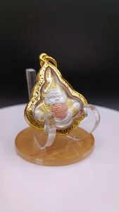 K823 พระราหู ราหูอมจันทร์ พระราหู วัดเจ้าอาม กรุงเทพ เนื้อ 3K พระราหูปลุกเสก กรอบพระ ทองไมครอน เหรียญพระราหู ขนาด 3.5x3.5cm. พร้อมส่ง