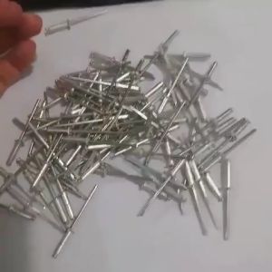 Paku Rivet Great 440 32x11 /100pcs