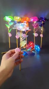 Colored gold gold foil rose triangle torch box simulation flower Tanabata lover Mother Teachers Day creative gift/birthday gift/anniversary/彩金金箔玫瑰三角火炬箱仿真花七夕情人妈妈教师节创意礼品/生日礼物/周年纪念