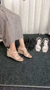 Tiara Haerin Sandal Wanita Wedges / Hak 5 Cm