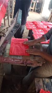 Tas Spunbond Goodiebag Plus Sablon Custom – Selesai 1 Hari! model Tali Bok Bag uk 25x35x10 75 GSM minimal order 100 pcs